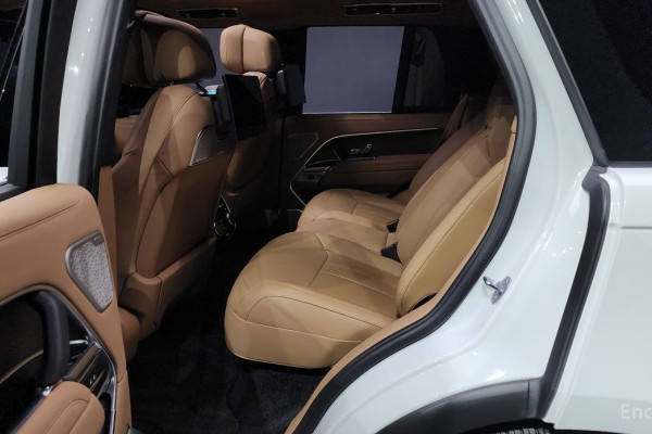 2023 Land Rover Range Rover с пробегом 24 477 км