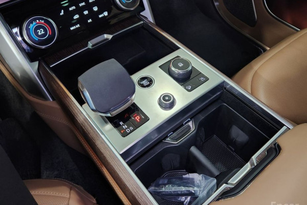 2023 Land Rover Range Rover с пробегом 16 433 км