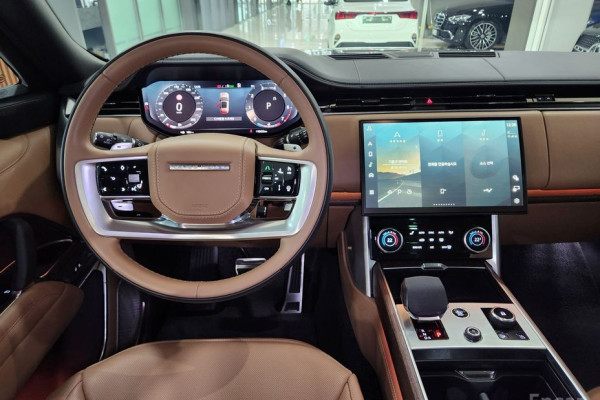 2023 Land Rover Range Rover с пробегом 16 433 км