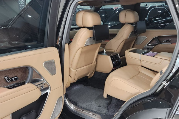 2023 Land Rover Range Rover с пробегом 16 433 км