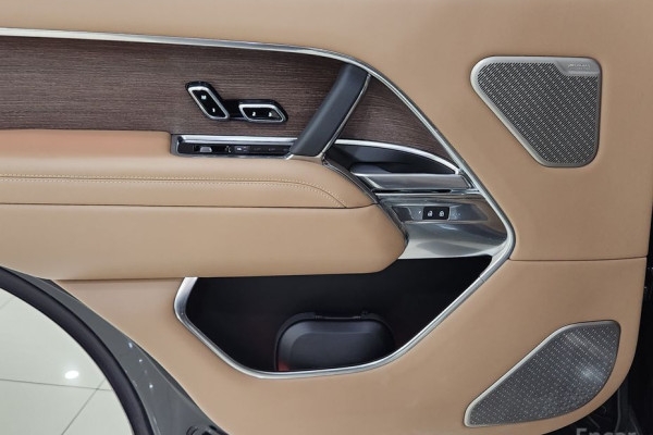 2023 Land Rover Range Rover с пробегом 16 433 км