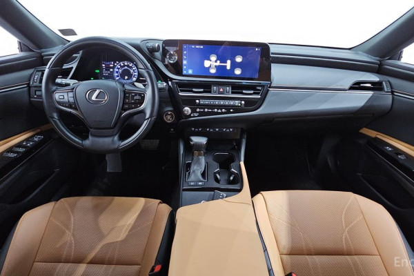 2023 Lexus ES с пробегом 22 275 км