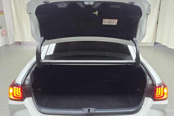 2022 Lexus ES с пробегом 60 536 км