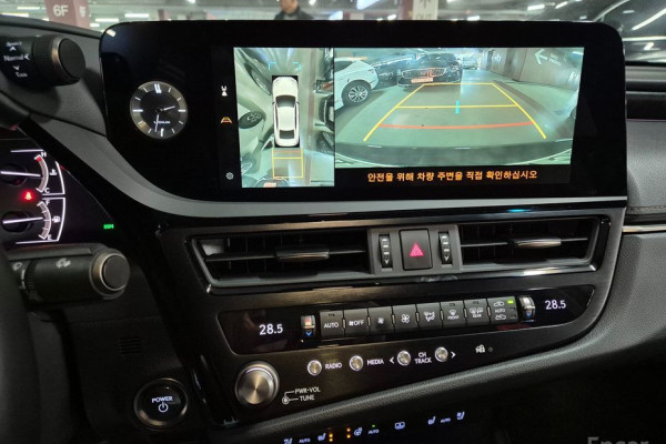 2023 Lexus ES с пробегом 81 480 км