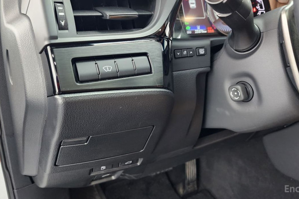 2023 Lexus ES с пробегом 23 376 км