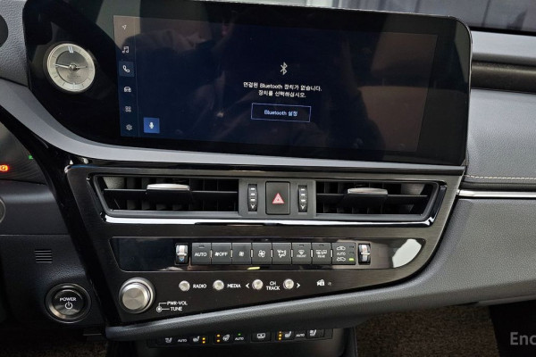 2022 Lexus ES с пробегом 25 042 км