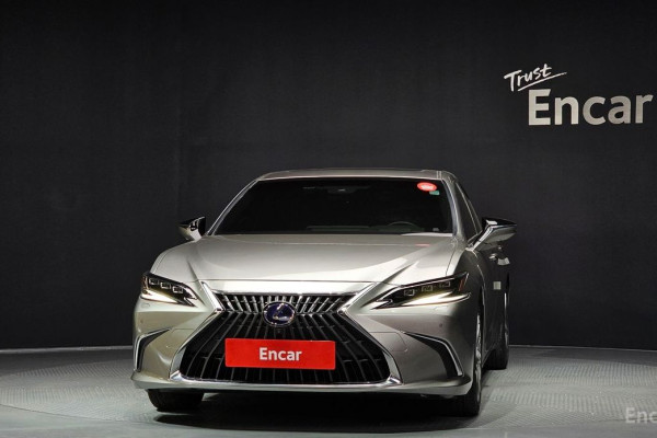 2022 Lexus ES с пробегом 58 117 км