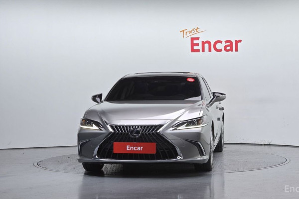 2023 Lexus ES с пробегом 35 797 км