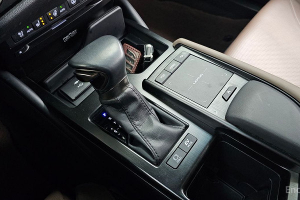 2022 Lexus ES с пробегом 58 117 км