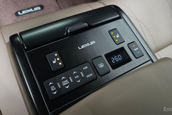 2022 Lexus ES с пробегом 58 117 км