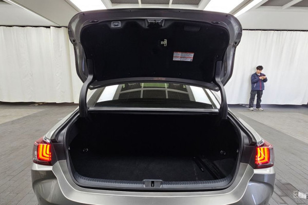 2022 Lexus ES с пробегом 58 117 км