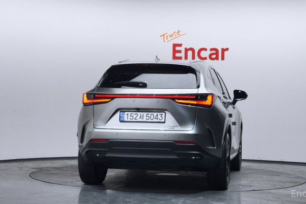 2023 Lexus NX с пробегом 42 797 км