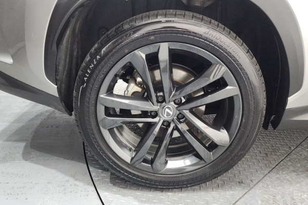 2023 Lexus NX с пробегом 42 797 км