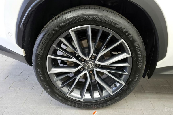 2023 Lexus NX с пробегом 94 769 км