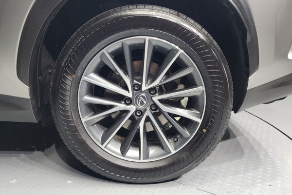 2023 Lexus NX с пробегом 62 369 км