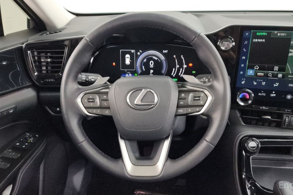 2022 Lexus NX с пробегом 25 353 км