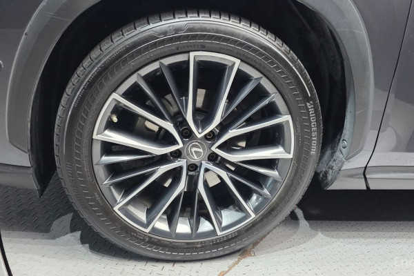 2023 Lexus NX с пробегом 37 018 км