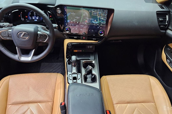 2023 Lexus NX с пробегом 37 018 км