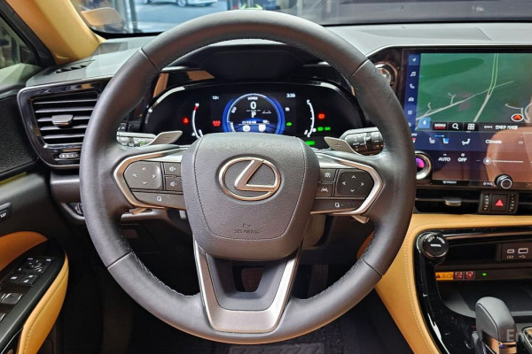 2023 Lexus NX с пробегом 37 018 км