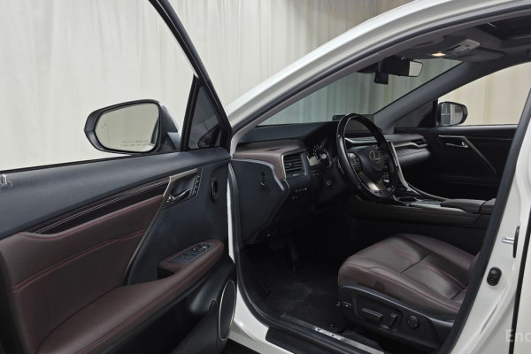 2022 Lexus RX с пробегом 63 574 км