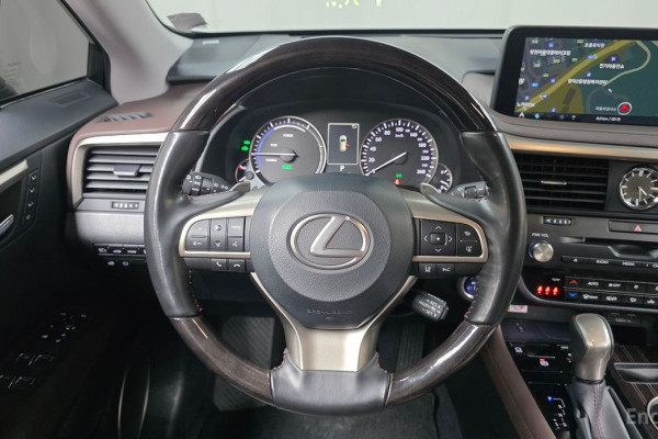 2022 Lexus RX с пробегом 63 574 км
