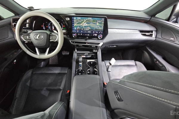 2023 Lexus RX с пробегом 99 718 км