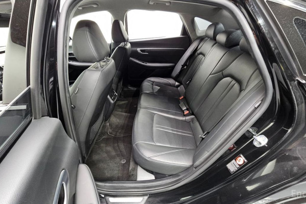 2022 Hyundai Sonata с пробегом 65 807 км