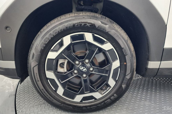 2023 Hyundai Santa Fe с пробегом 18 166 км