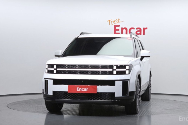 2024 Hyundai Santa Fe с пробегом 9 983 км