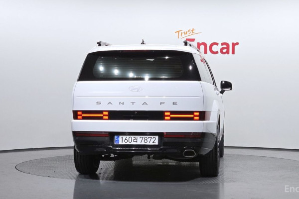 2024 Hyundai Santa Fe с пробегом 9 983 км