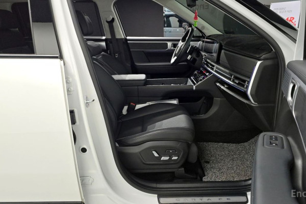 2024 Hyundai Santa Fe с пробегом 9 983 км