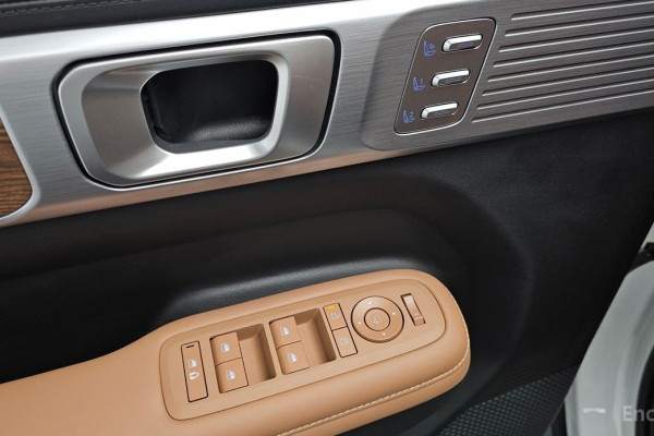 2023 Hyundai Santa Fe с пробегом 14 566 км