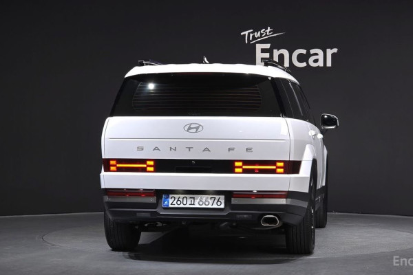 2025 Hyundai Santa Fe с пробегом 9 410 км