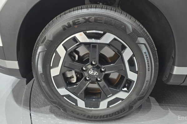 2025 Hyundai Santa Fe с пробегом 9 410 км