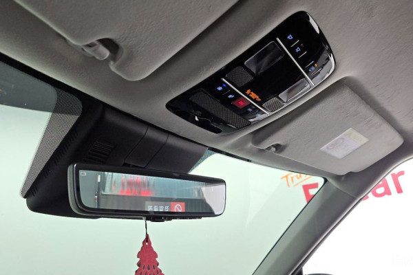 2024 Hyundai Santa Fe с пробегом 9 983 км