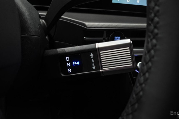 2025 Hyundai Santa Fe с пробегом 9 410 км