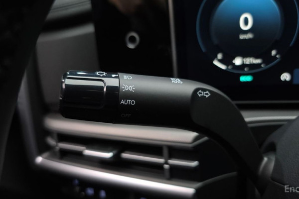 2025 Hyundai Santa Fe с пробегом 9 410 км