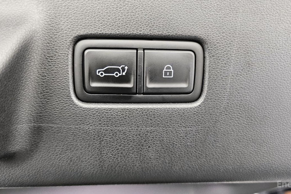 2024 Hyundai Santa Fe с пробегом 27 370 км