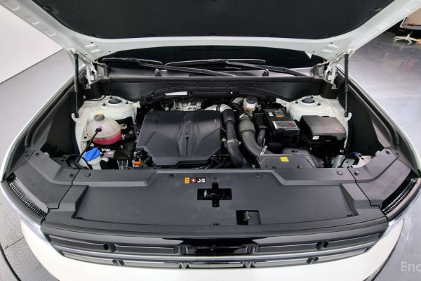 2023 Hyundai Santa Fe с пробегом 18 641 км