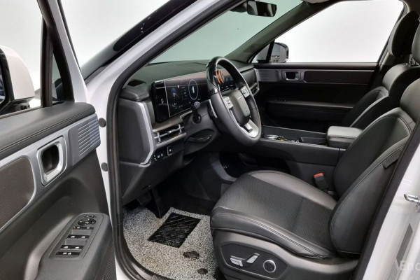 2023 Hyundai Santa Fe с пробегом 18 641 км