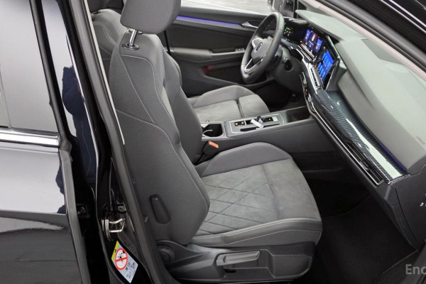 2022 Volkswagen Golf с пробегом 63 454 км