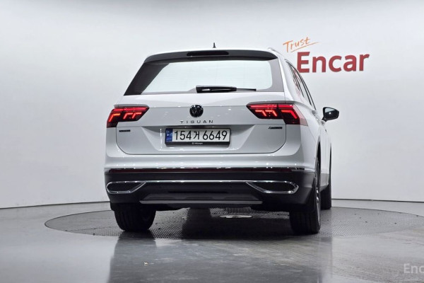 2022 Volkswagen Tiguan с пробегом 49 702 км