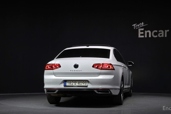 2021 Volkswagen Passat с пробегом 33 379 км