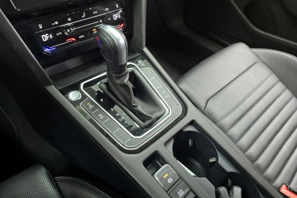 2021 Volkswagen Passat с пробегом 33 379 км