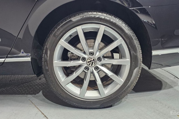 2022 Volkswagen Passat с пробегом 38 416 км