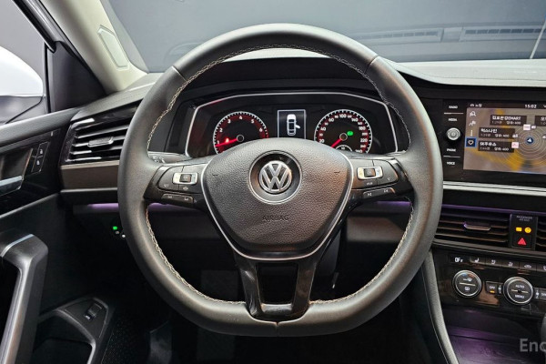 2021 Volkswagen Jetta с пробегом 14 049 км