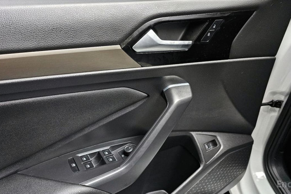 2021 Volkswagen Jetta с пробегом 14 049 км