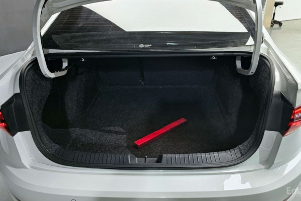 2021 Volkswagen Jetta с пробегом 14 049 км