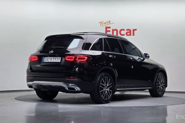 2021 Mercedes-Benz GLC с пробегом 67 578 км