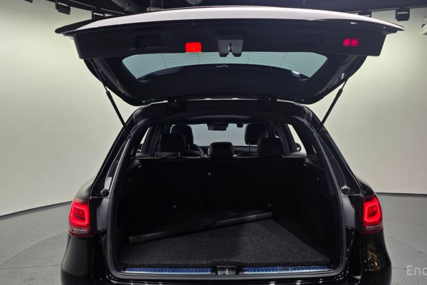 2021 Mercedes-Benz GLC с пробегом 67 578 км